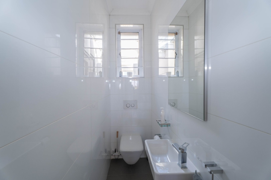 3 Bedroom Property for Sale in Mountainside Western Cape